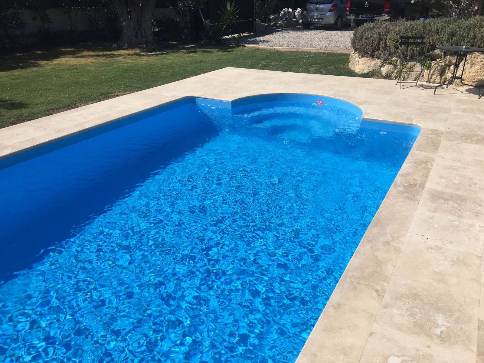 İzmir / Çeşme Fiberglass Polyester Monoblok Yüzme Havuzu Çalışmamız